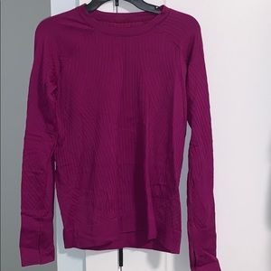 MAGENTA LULULEMON LONG SLEEVE!